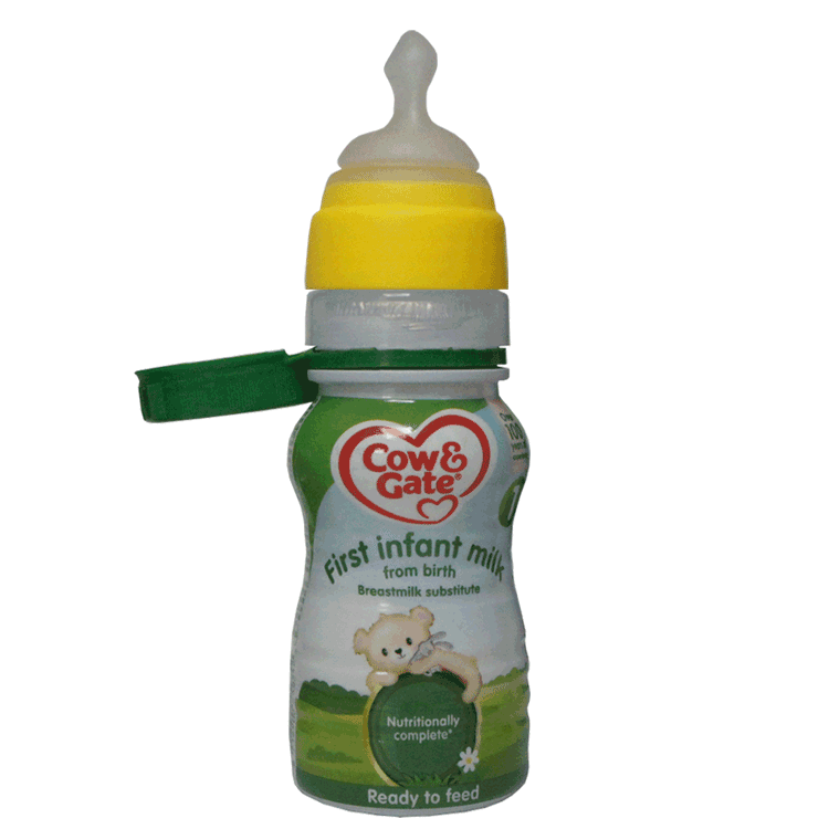Cow and Gate First Lait Infantile 200 ml x 6 - Dès la naissance avec ou sans adaptateur de tétine et tétines Yellow Neck NUK
